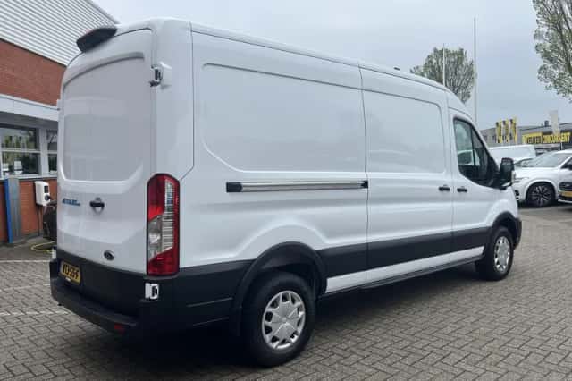 Ford E-Transit (2022) thumbnail 10