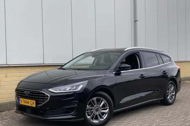 Ford Focus (2023) thumbnail 2