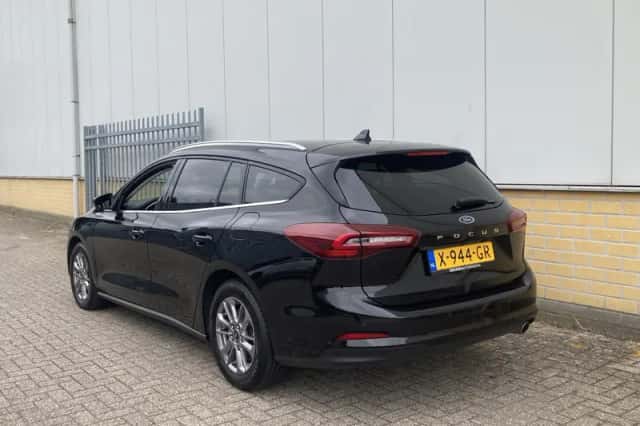 Ford Focus (2023) thumbnail 6