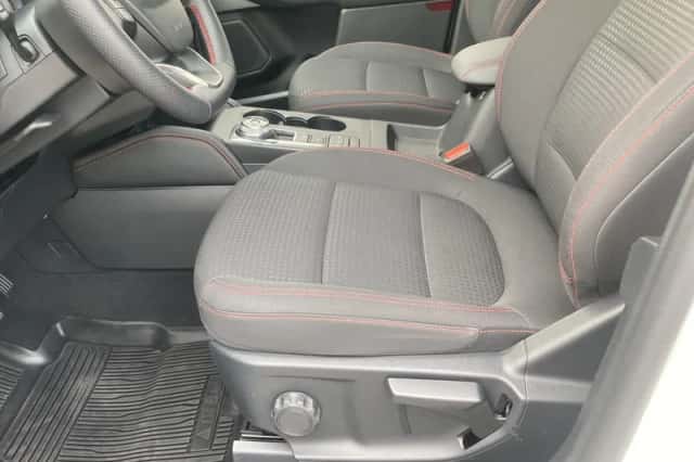 Ford Kuga (2024) thumbnail 13