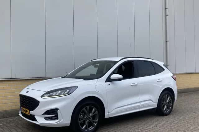 Ford Kuga (2024) thumbnail 3