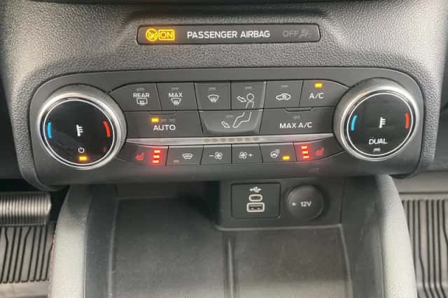 Ford Kuga (2024) thumbnail 21