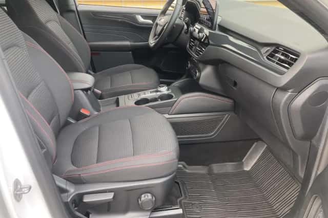 Ford Kuga (2024) thumbnail 23