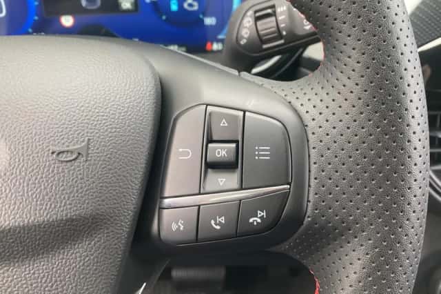 Ford Kuga (2024) thumbnail 28