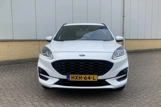 Ford Kuga (2024) thumbnail 4