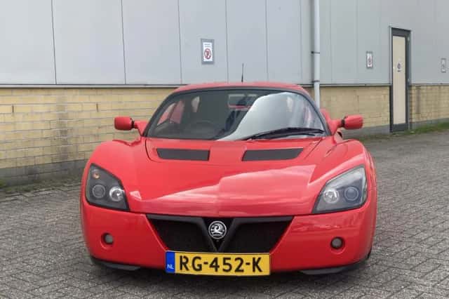 Opel Speedster (2004) thumbnail 3
