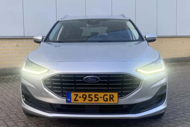 Ford Focus (2024) thumbnail 4