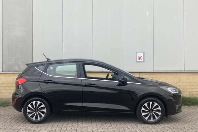 Ford Fiesta (2022) thumbnail 5