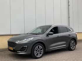 Ford Kuga (2022) thumbnail 2
