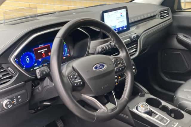 Ford Kuga (2022) thumbnail 11