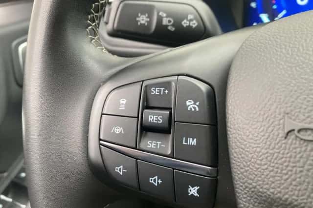 Ford Kuga (2022) thumbnail 15