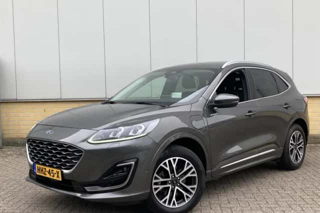 Ford Kuga (2022) thumbnail 3