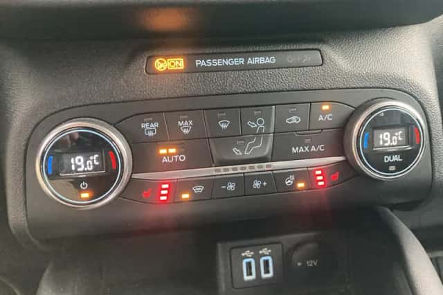 Ford Kuga (2022) thumbnail 24