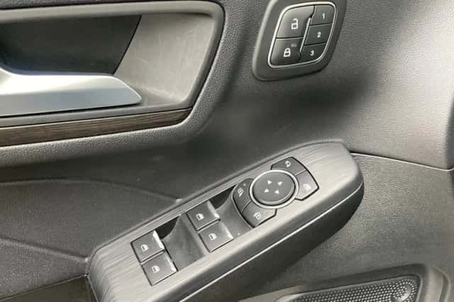 Ford Kuga (2022) thumbnail 26