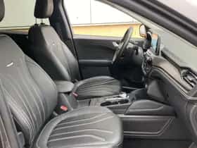 Ford Kuga (2022) thumbnail 29