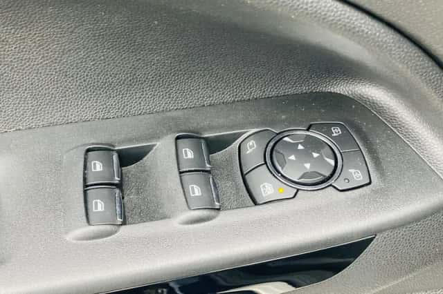 Ford EcoSport (2020) thumbnail 17