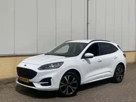 Ford Kuga (2023) thumbnail 2