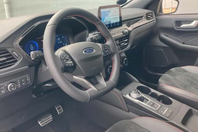 Ford Kuga (2023) thumbnail 12