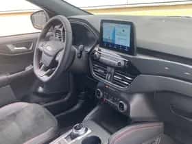 Ford Kuga (2023) thumbnail 17