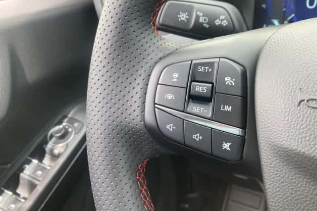 Ford Kuga (2023) thumbnail 20