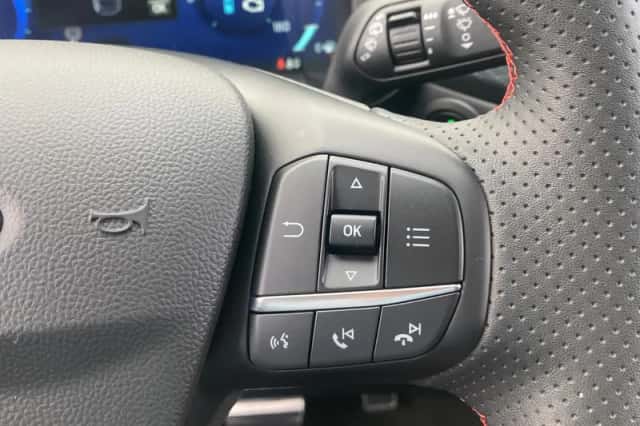 Ford Kuga (2023) thumbnail 21