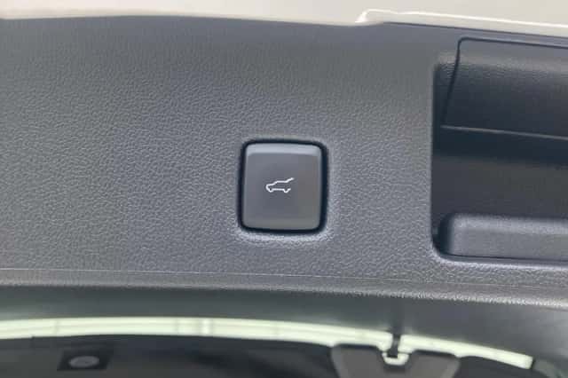 Ford Kuga (2023) thumbnail 30