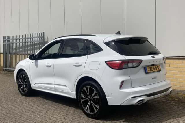 Ford Kuga (2023) thumbnail 8