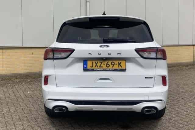 Ford Kuga (2023) thumbnail 9