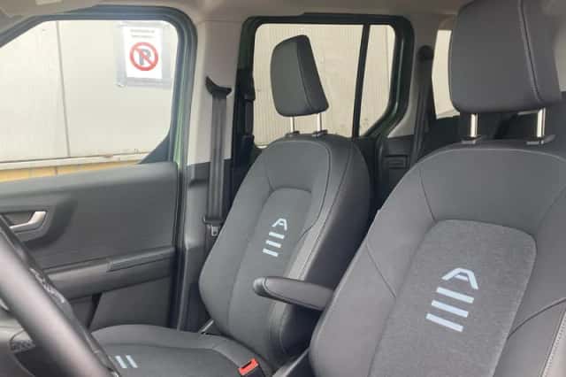 Ford Tourneo Courier (2024) thumbnail 15