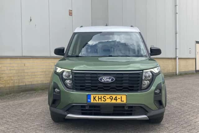 Ford Tourneo Courier (2024) thumbnail 3
