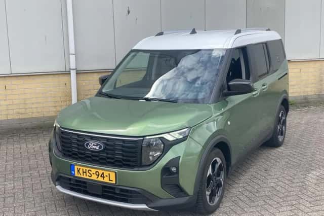 Ford Tourneo Courier (2024) thumbnail 4