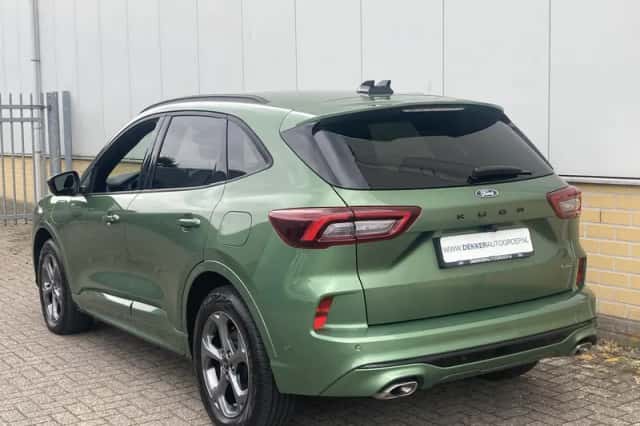 Ford Kuga (2024) thumbnail 3