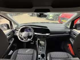 Ford Tourneo Connect (2025) thumbnail 16