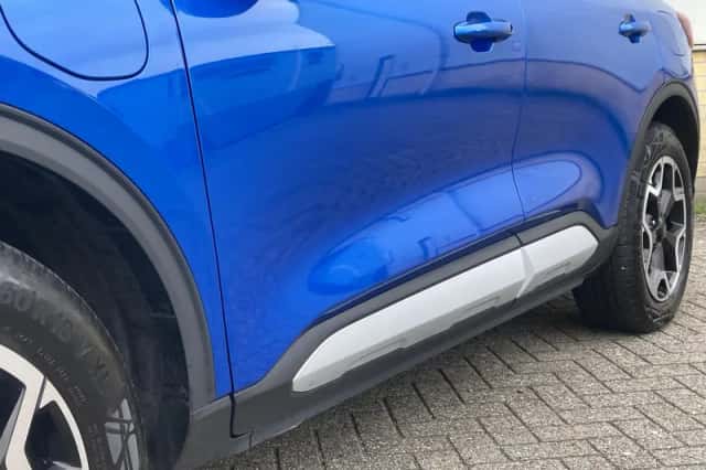 Ford Kuga (2024) thumbnail 4