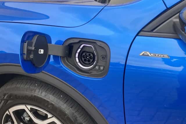 Ford Kuga (2024) thumbnail 6