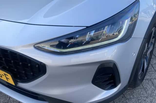 Ford Focus (2024) thumbnail 4