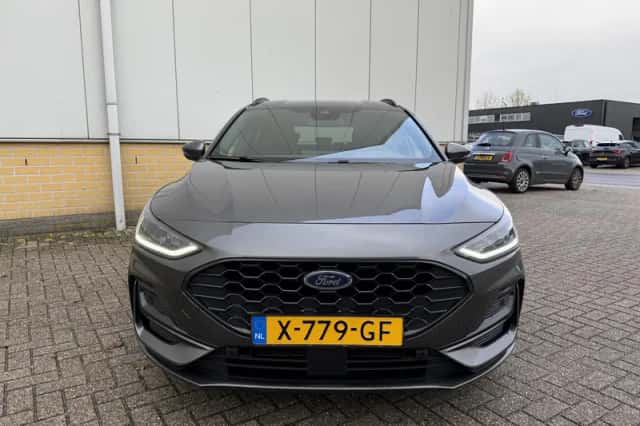 Ford Focus (2023) thumbnail 2