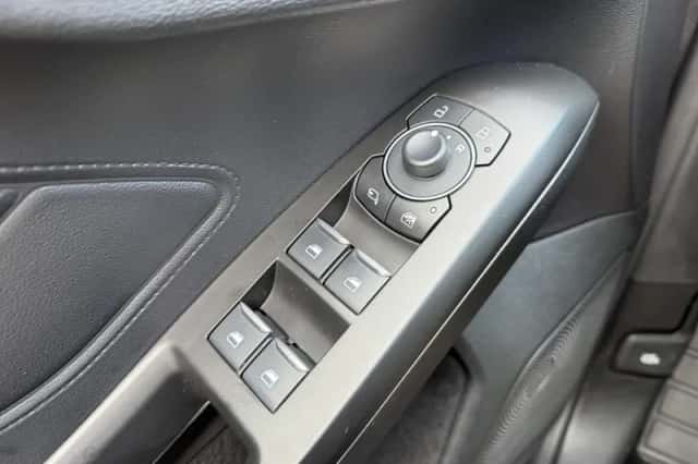 Ford Focus (2023) thumbnail 18