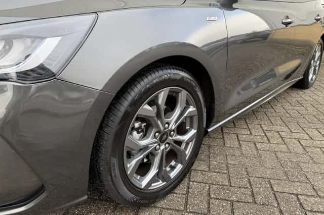 Ford Focus (2023) thumbnail 4