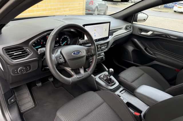 Ford Focus (2023) thumbnail 9