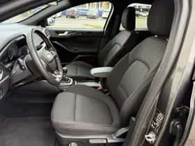 Ford Focus (2023) thumbnail 10