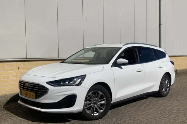 Ford Focus (2025) thumbnail 2