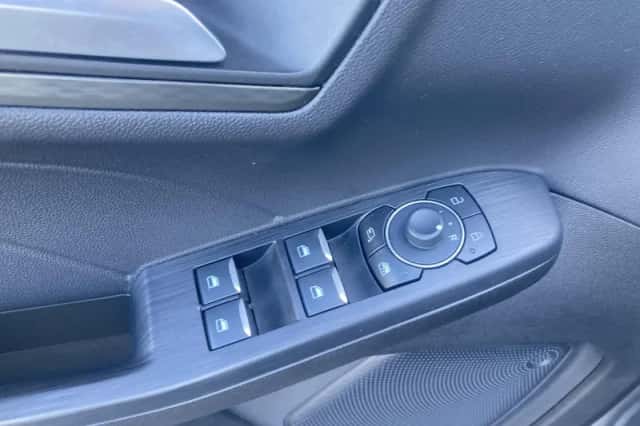 Ford Kuga (2024) thumbnail 11