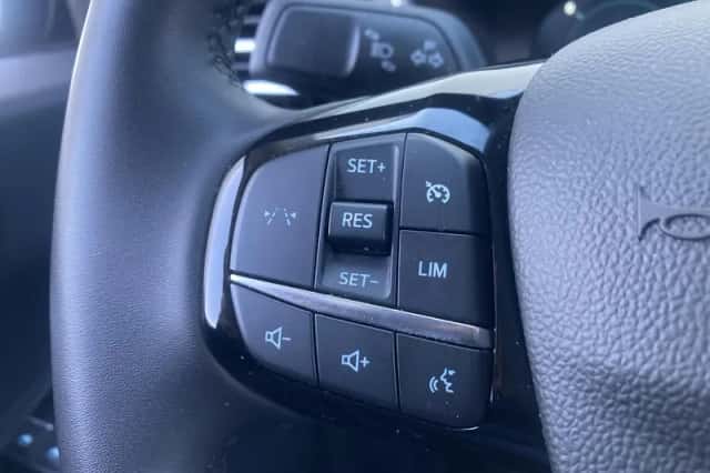 Ford Kuga (2024) thumbnail 15