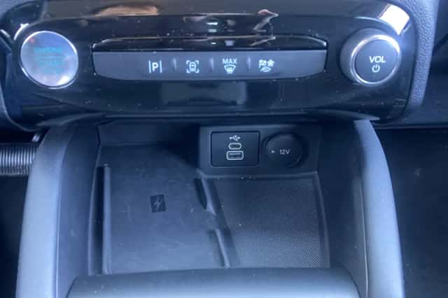 Ford Kuga (2024) thumbnail 24