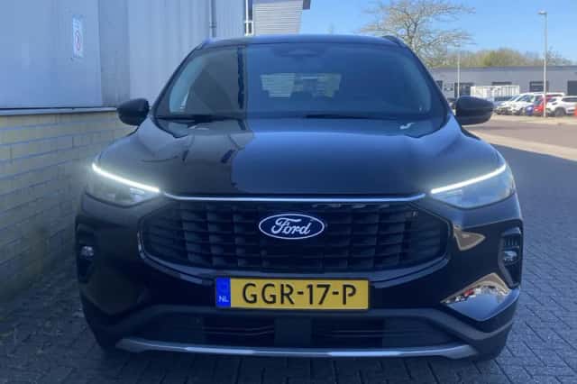 Ford Kuga (2024) thumbnail 4