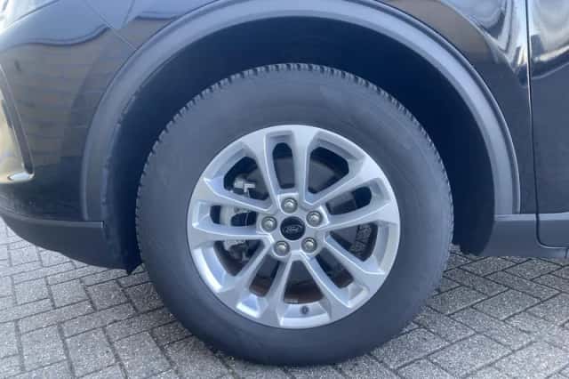 Ford Kuga (2024) thumbnail 8
