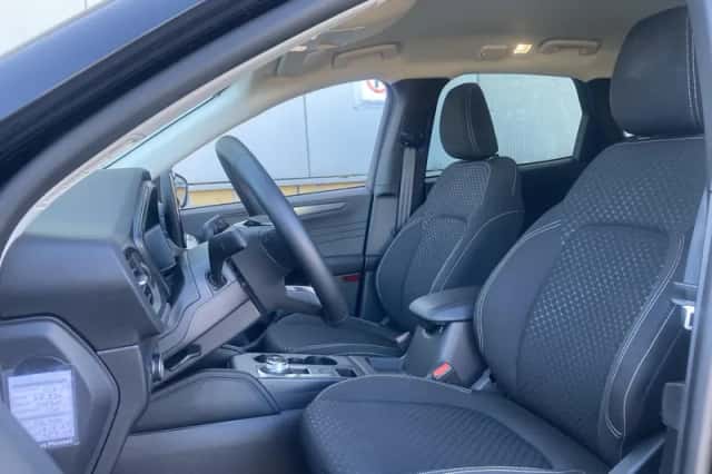Ford Kuga (2024) thumbnail 10