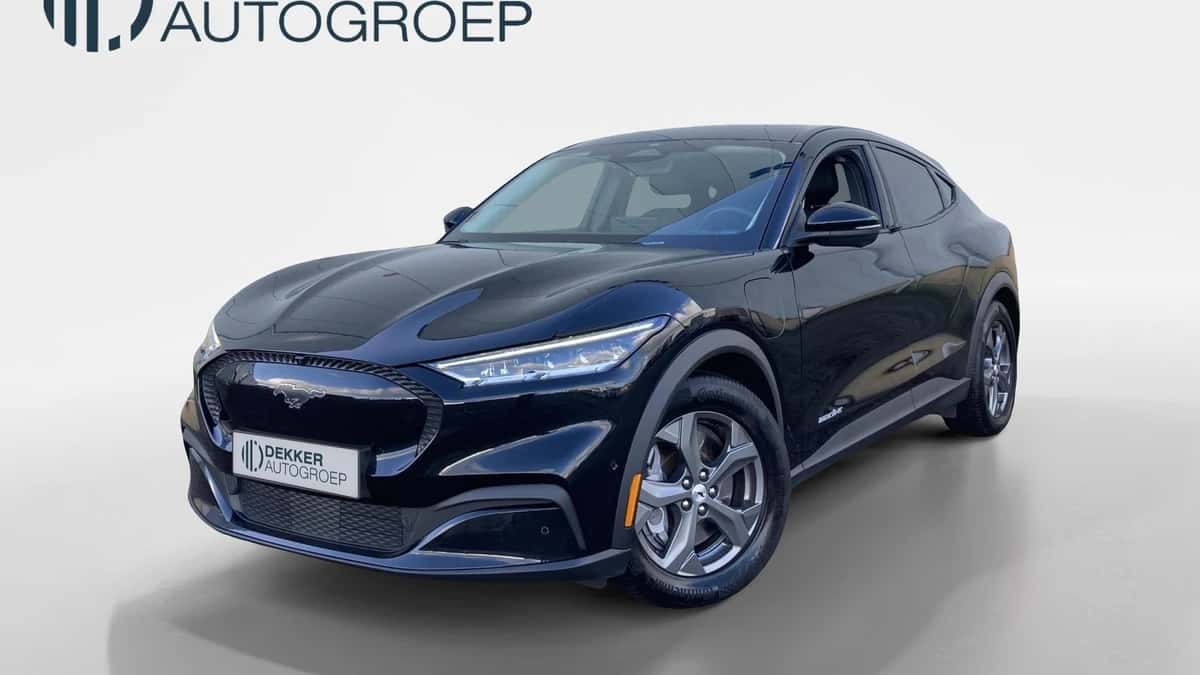 Ford Mustang Mach-E (2021) — foto 1