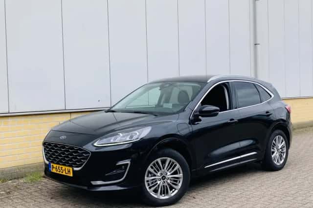 Ford Kuga (2021) thumbnail 2
